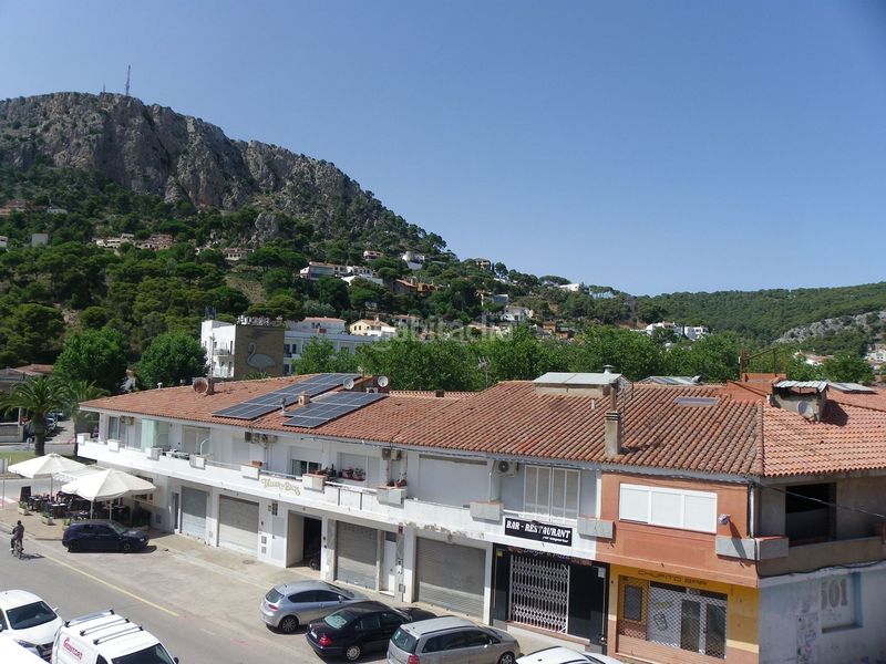 Foto 8b0ca334-51b9-456c-9c2e-a7957646b0bb. Àtic amb calefacció aparcament a l´Estartit poble Estartit