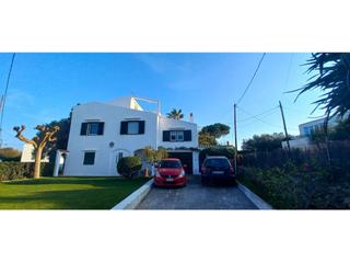 Maison  N/a. Casa con jardín y garaje en son vilar