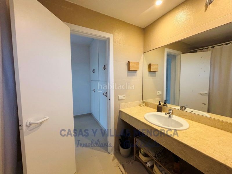 Foto 13e3235d-7028-4598-9a38-d448bccd7dee. Apartamento encantadora casa renovada con jardín privado y vistas panorámicas al mar en Coves Noves, menorca en Es Mercadal