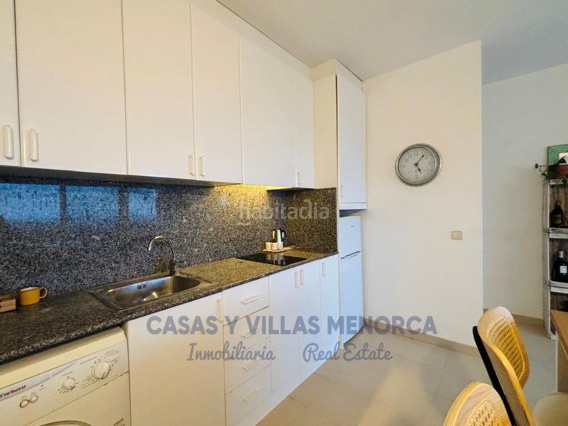 Foto 49d69fdb-c5f2-4bca-a007-27f511332911. Apartamento encantadora casa renovada con jardín privado y vistas panorámicas al mar en Coves Noves, menorca en Es Mercadal