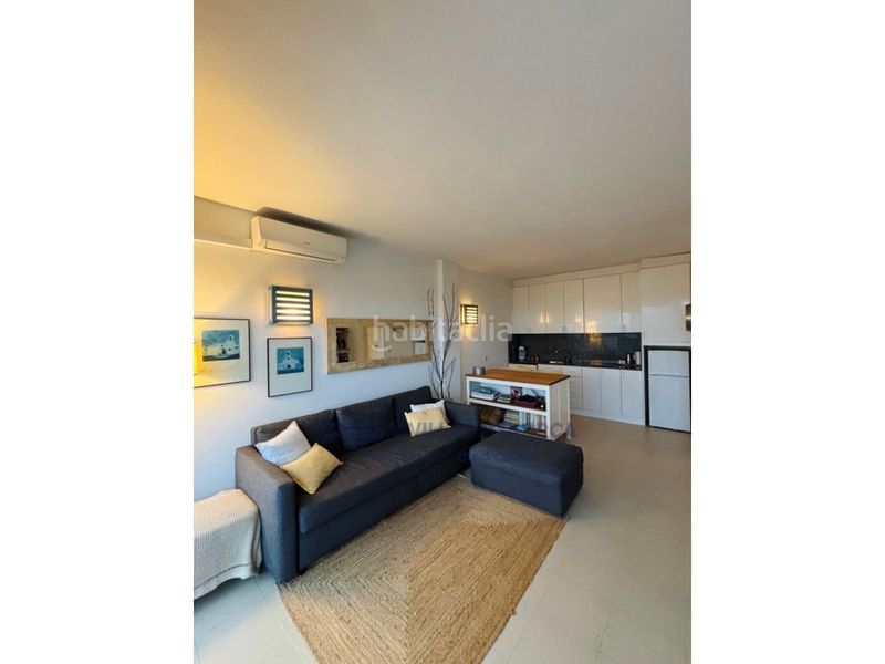 Foto 8b39119a-fcba-458e-834c-7191881d13b9. Apartamento encantadora casa renovada con jardín privado y vistas panorámicas al mar en Coves Noves, menorca en Es Mercadal