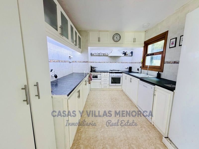 Foto ec0faf18-b792-48bd-b0d8-04d278bb13bd. Casa amb aparcament a Cala Llonga-Sa Mesquida Maó / Mahón