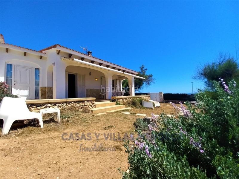 Foto eb6afbfe-8d3b-456d-a881-64142c28607b. Casa chalet con licencia turística en primera línea de mar en Sant Lluís