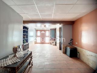 Maison jumelée à Calle vicente oliver 4. Impresionante vivienda de 200 m² por planta en el centro de buñu