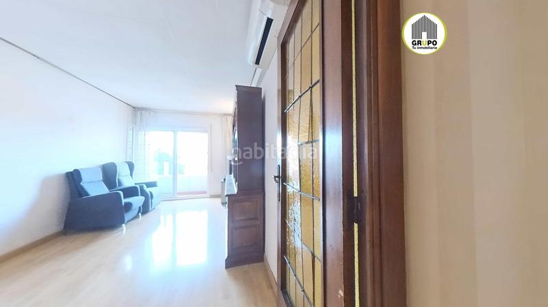Foto 91c01f66-48d3-4a14-a7d2-d45e1bee6e17. Piso  a revalorizar en zona tranquila de gràcia en Barcelona