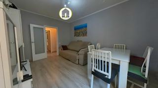 Piso en Centre. Cerca de todo, ruído en negativo