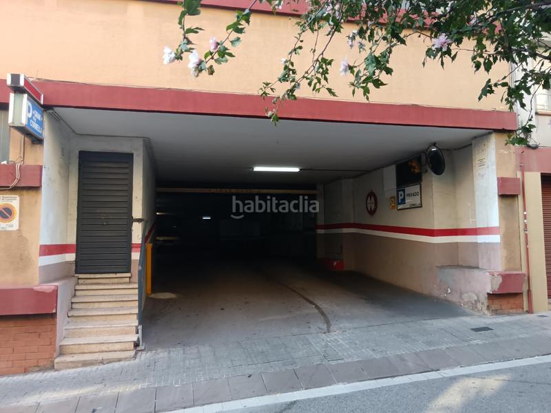 Foto f0102744-c18d-4c1d-8a4c-d8ad13c97e71. Car parking in La Gavarra Cornellà de Llobregat