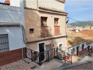 Maison  Carrer de sant ramón 10. Casa de banco para reformar en el casco histórico de sagunto