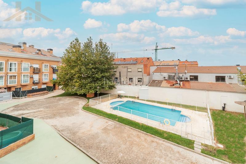 Foto 0cd1919b-f1fe-4333-a9df-de5462bb0ff1. Dúplex amb calefacció piscina a Griñón