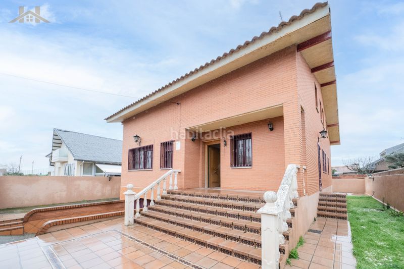 Foto 34080f1f-c219-4a49-8514-7f5fe45ace47. Xalet amb piscina a Cubas de la Sagra