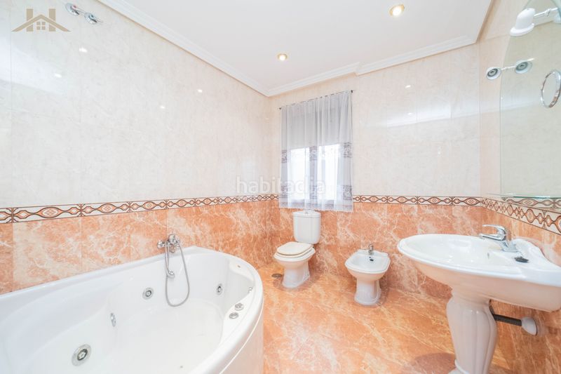 Foto 4bf31c7a-7f47-44b4-b902-0ef8159ed310. Xalet amb piscina a Cubas de la Sagra