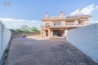 Casa aparellada a Cubas de la Sagra. Casa / chalet pareado en venta en cubas de la sagra