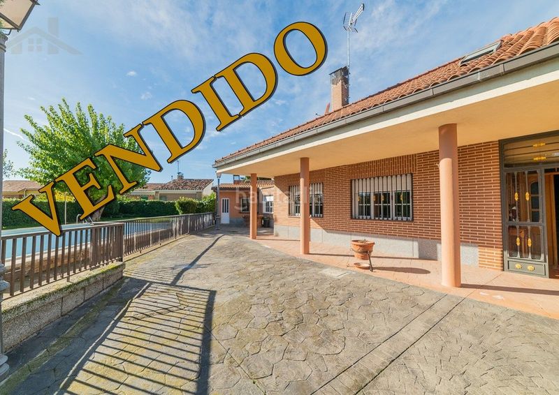 Foto 6ee8bd50-ef63-4754-97d7-5062e1fdff2c. Xalet amb calefacció aparcament piscina a Griñón