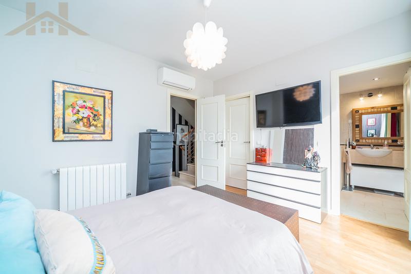 Foto 0303330b-b3d6-4521-9a86-9f3a4c24c230. Casa pareada en Moraleja de Enmedio