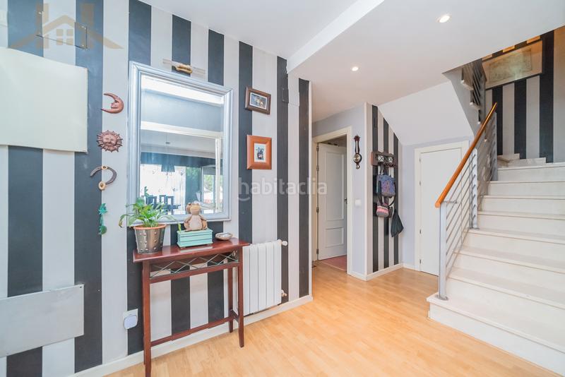 Foto c5f15cd3-b03d-4ade-8959-8fa3c82a9bb4. Casa pareada en Moraleja de Enmedio