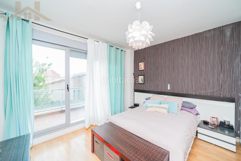 Foto 74eb896b-1421-4329-a0dc-8065ec72e943. Maison jumelée avec cheminée parking dans Moraleja de Enmedio