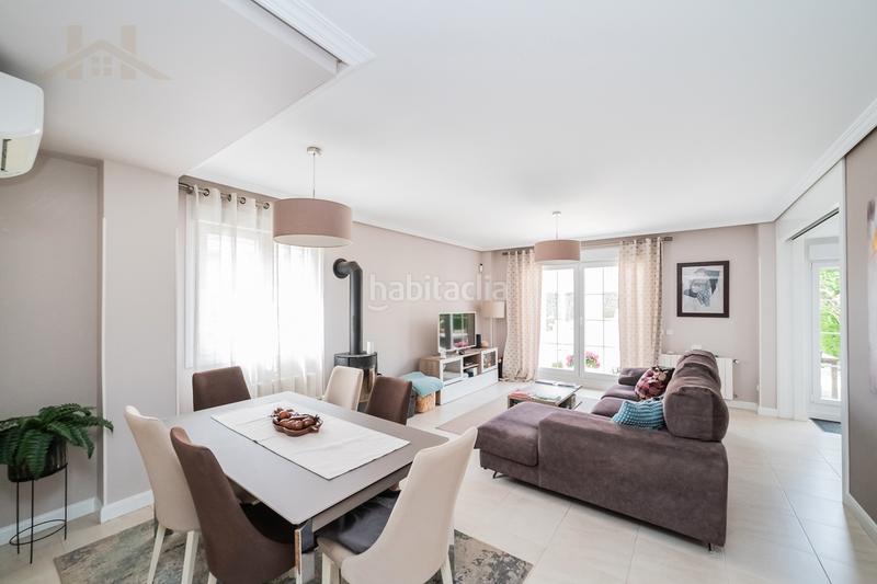 Foto 7212be8d-5b09-45ed-8251-4746a1941c32. Maison jumelée avec cheminée parking piscine dans Cubas de la Sagra