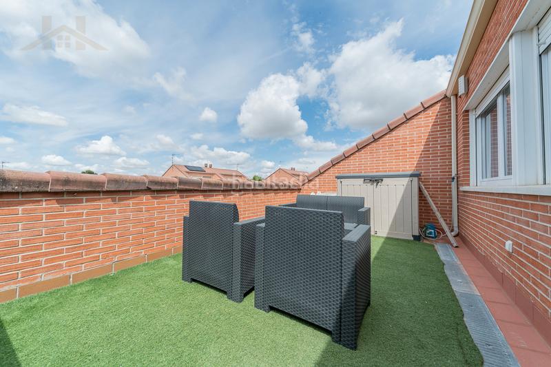 Foto 8589cbf5-e08f-4884-8e1c-810039837a72. Maison jumelée avec cheminée parking piscine dans Cubas de la Sagra