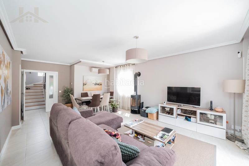 Foto e9db17ed-ec9e-46bc-9999-b507cd0ad058. Maison jumelée avec cheminée parking piscine dans Cubas de la Sagra