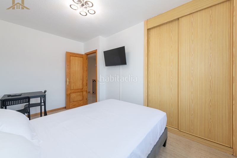 Foto c3b07a8d-f642-4437-92b8-0c1c6802f173. Casa adossada amb calefacció piscina a Loeches