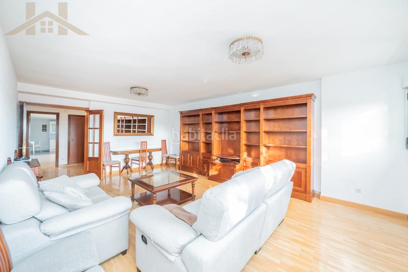 Foto b8a0d84d-15a6-46cb-8f3e-088869e481d3. Ático increible atico con urbanizacion cerrada de 4 habitaciones en Majadahonda