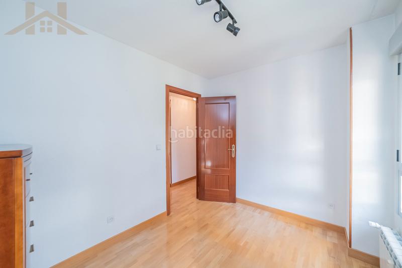 Foto cfe2c4ae-7a31-4f54-974e-ed0f270cd8e8. Ático increible atico con urbanizacion cerrada de 4 habitaciones en Majadahonda