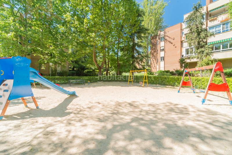 Foto 6c6aa554-e2d3-4053-b509-1aca49bc4450. Flat with heating parking pool in Norte Majadahonda