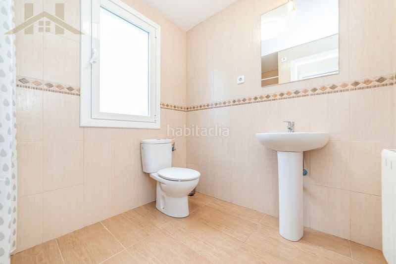 Foto f4e29bde-b76f-4661-b356-b0ac71243b38. Affitto chalet con camino riscaldamento parcheggio piscina in Majadahonda