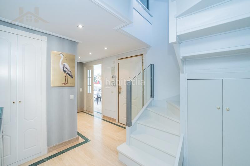 Foto cd117cd5-5575-42c1-9e6f-b4dee278b55d. Dúplex  en venta cl moreras, zona monte del pilar, en Majadahonda