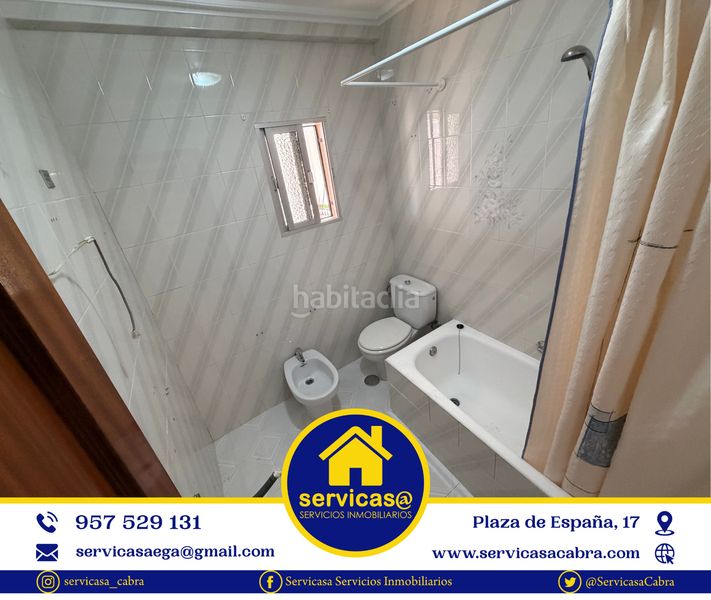Foto d3d7fae5-8b6b-4d24-8d4a-8e2a85d21f1d. Casa adossada a Cabra