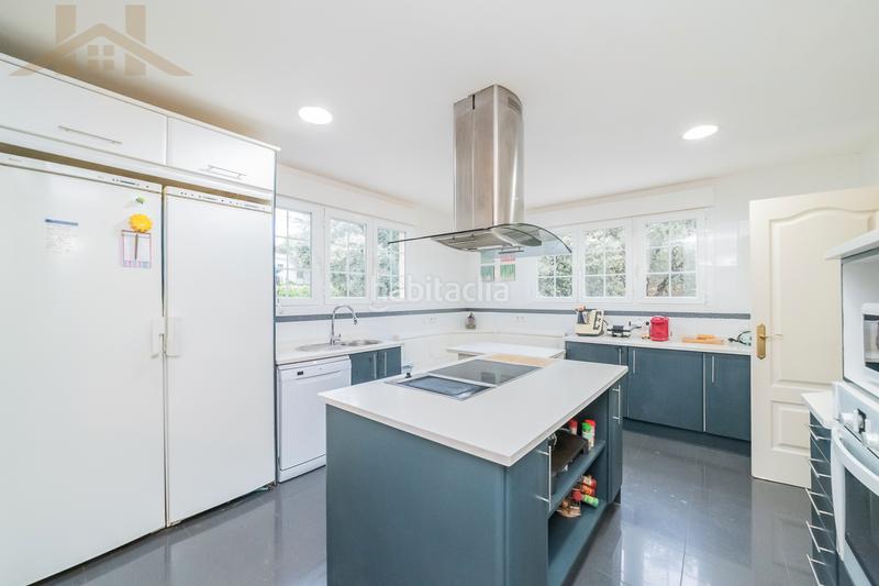 Foto bfdf0b7a-c5c1-4af0-9c5c-c3b665e954a8. Chalet avec chauffage parking dans Las Zorreras-Monte Encinar Escorial (El)