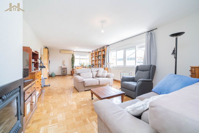 Foto b792af07-28bb-42b2-b25f-2fa03ca2581f. Flat with fireplace heating parking in Navalquejigo-Los Arroyos Escorial (El)