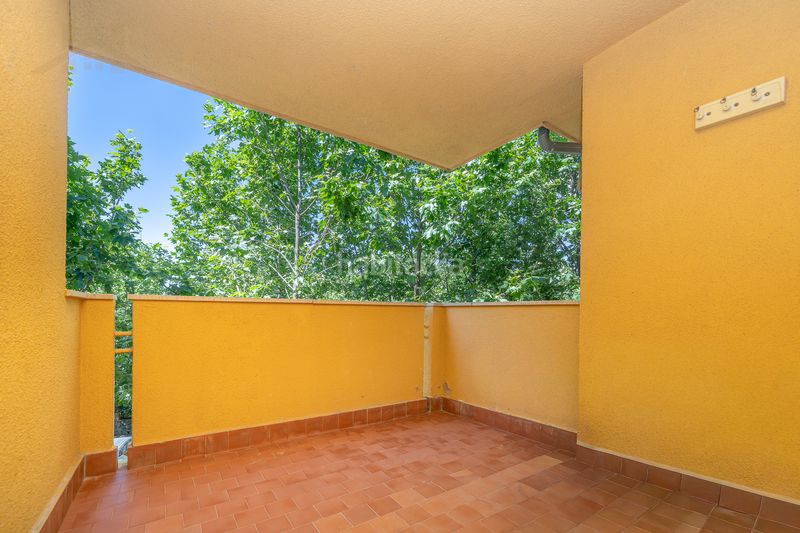 Foto bff8573a-bbfd-46a9-bbb5-875e550eb787. Casa adossada amb xemeneia calefacció aparcament a Escorial (El)
