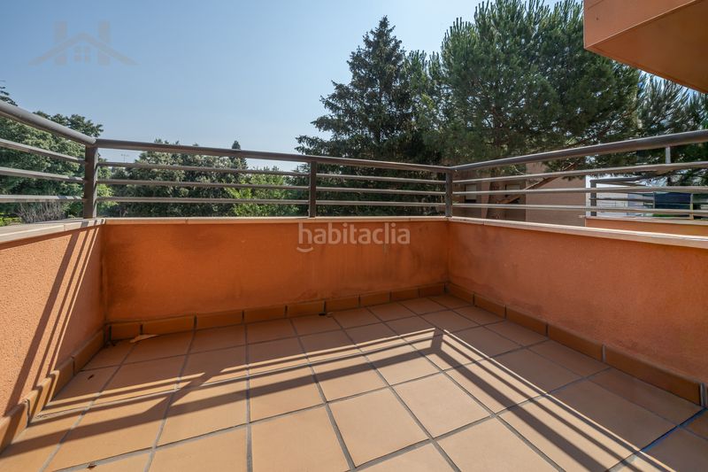 Foto bda7cb24-b7fe-49a5-bb8e-89cb3c5bc615. Pis amb calefacció aparcament piscina a Navalquejigo-Los Arroyos Escorial (El)