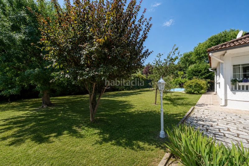 Foto a75332a7-10a6-42f8-b1f8-cce71ac43b88. Casa amb xemeneia aparcament piscina a Centro-Manguilla Escorial (El)