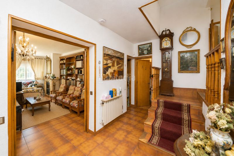 Foto dc739811-62b4-4aff-92cb-80c41c4e40a6. Casa amb xemeneia aparcament piscina a Centro-Manguilla Escorial (El)