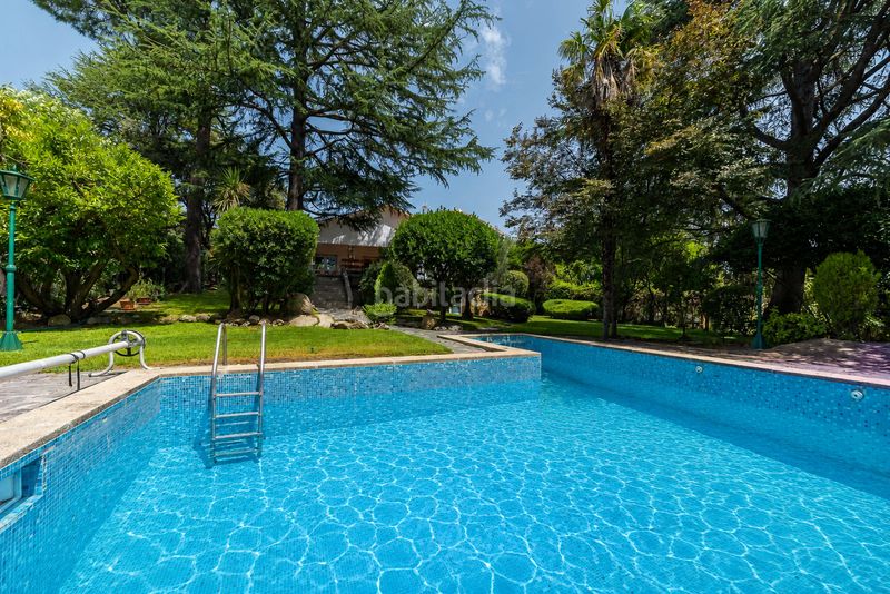 Foto 04c20aea-d893-444b-a913-36231b7db0ca. Casa amb xemeneia calefacció aparcament piscina a Escorial (El)