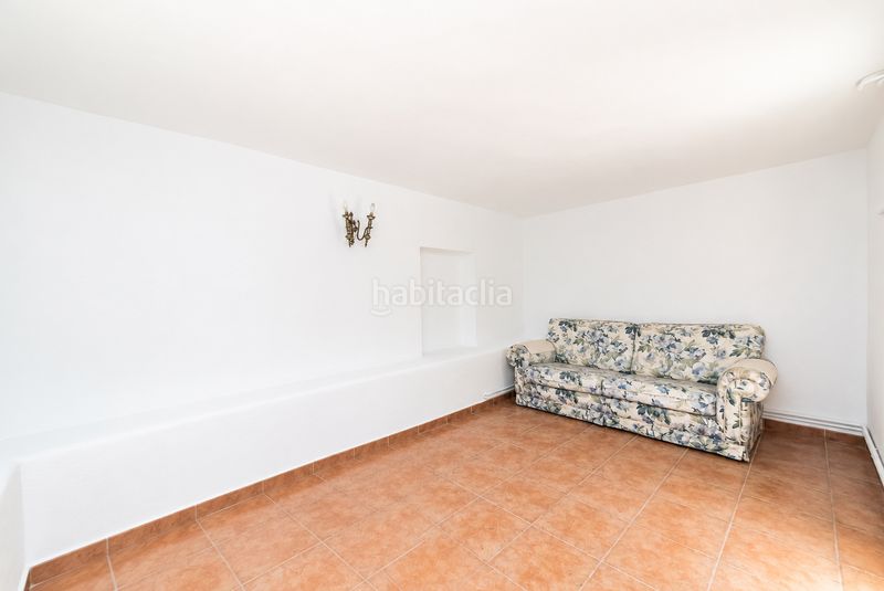 Foto af9ebc25-c884-48fa-84d9-166bbf84321a. Casa amb xemeneia calefacció aparcament piscina a Escorial (El)