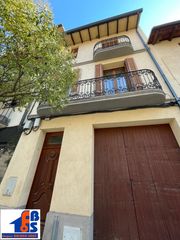 Masia a Sant Esteve de Palautordera. En venda casa de poble