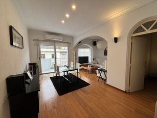 Appartement  Carrer de la indústria. Semi-reformado!!