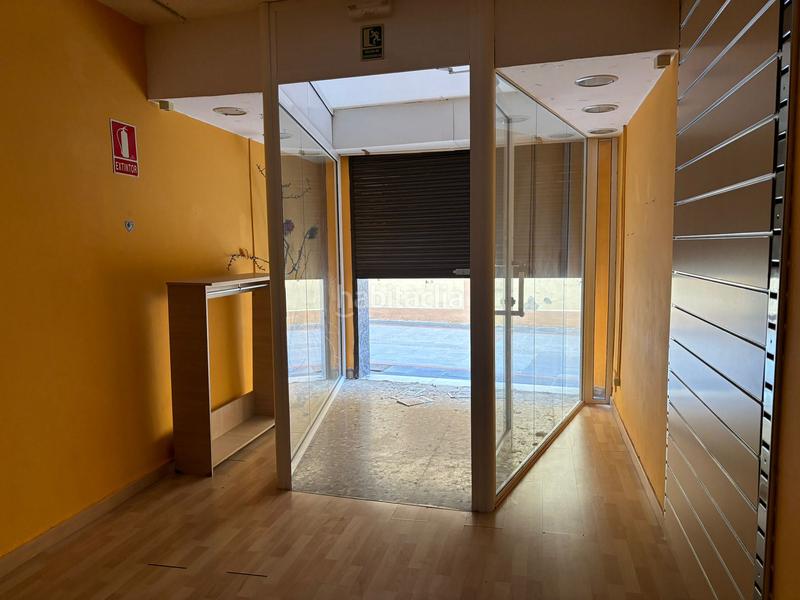 Foto 001083e3-4a9b-4824-8c8a-9c0a8e961dc6. Location local commercial dans Sant Esteve Sesrovires