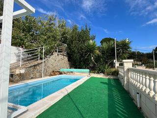 Chalet  Carrer garb. Reformada en una planta!