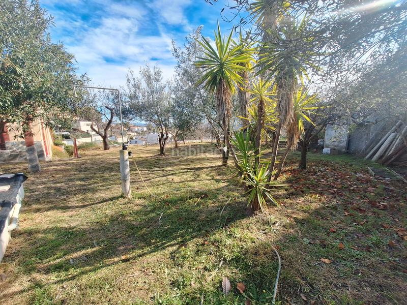 Foto e27f03f7-cd79-412e-bf4f-471cb938b7c9. Chalet amplia parcela con piscina! en Sant Esteve Sesrovires
