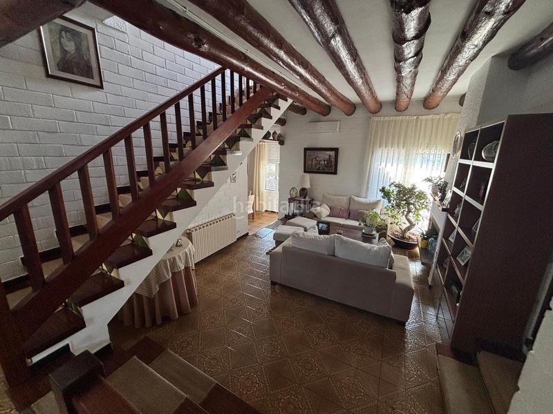 Foto 2302ff22-7748-4a73-966e-490fcd55e1e9. Xalet amb xemeneia calefacció aparcament piscina a Sant Esteve Sesrovires