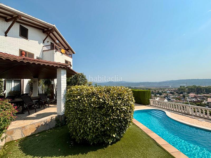 Foto 92d1cadb-93f2-49b0-83cd-6d435fb383d6. Xalet amb xemeneia calefacció aparcament piscina a Sant Esteve Sesrovires