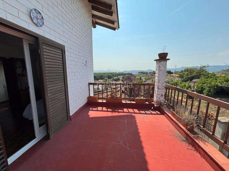 Foto ef11fddd-3816-4112-8625-fb5be6adf8a4. Xalet amb xemeneia calefacció aparcament piscina a Sant Esteve Sesrovires