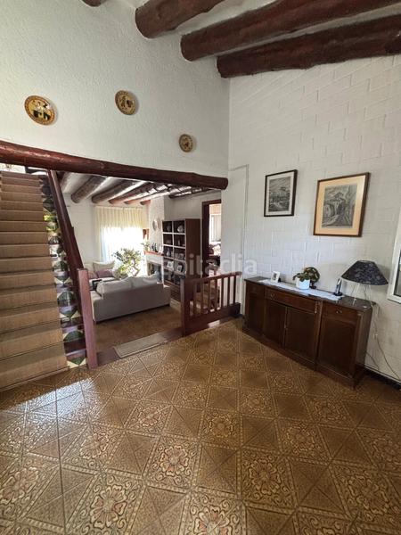 Foto f689e9bb-cdb8-43a8-8a1a-fbfe6e1cfe97. Xalet amb xemeneia calefacció aparcament piscina a Sant Esteve Sesrovires