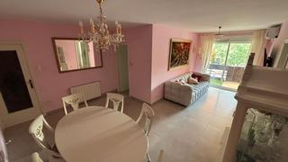 Location Appartement à La Gavarra. Práctico y bien ubicado!