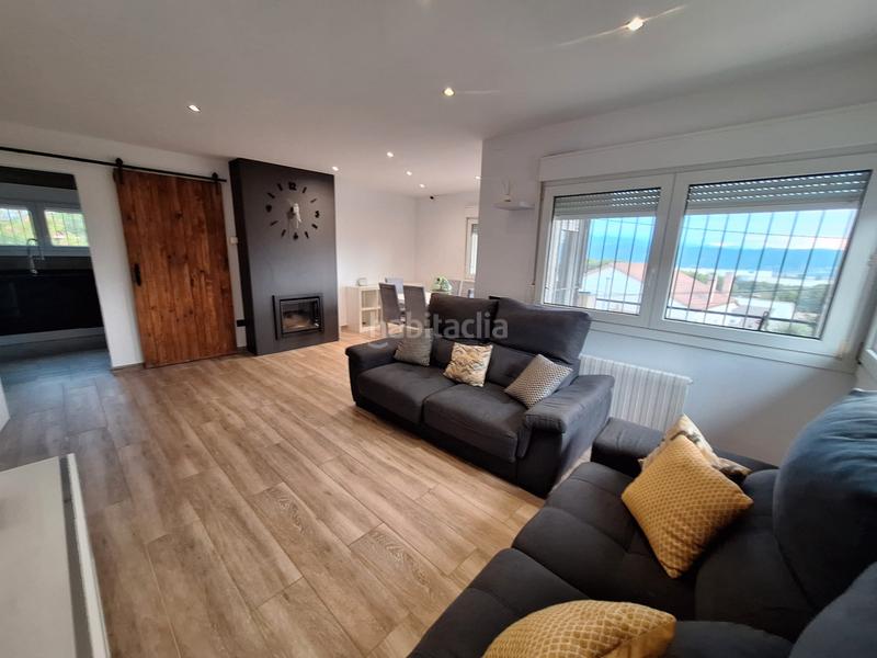 Foto 30e1ee18-aeae-495f-95e6-01ffde43a84e. Chalet con piscina y buenas vistas! en Abrera