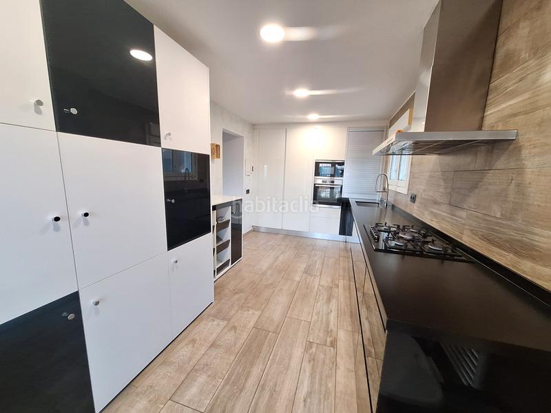 Foto 341cc000-5c36-4a27-94a7-85dc70e4fa96. Chalet con piscina y buenas vistas! en Abrera